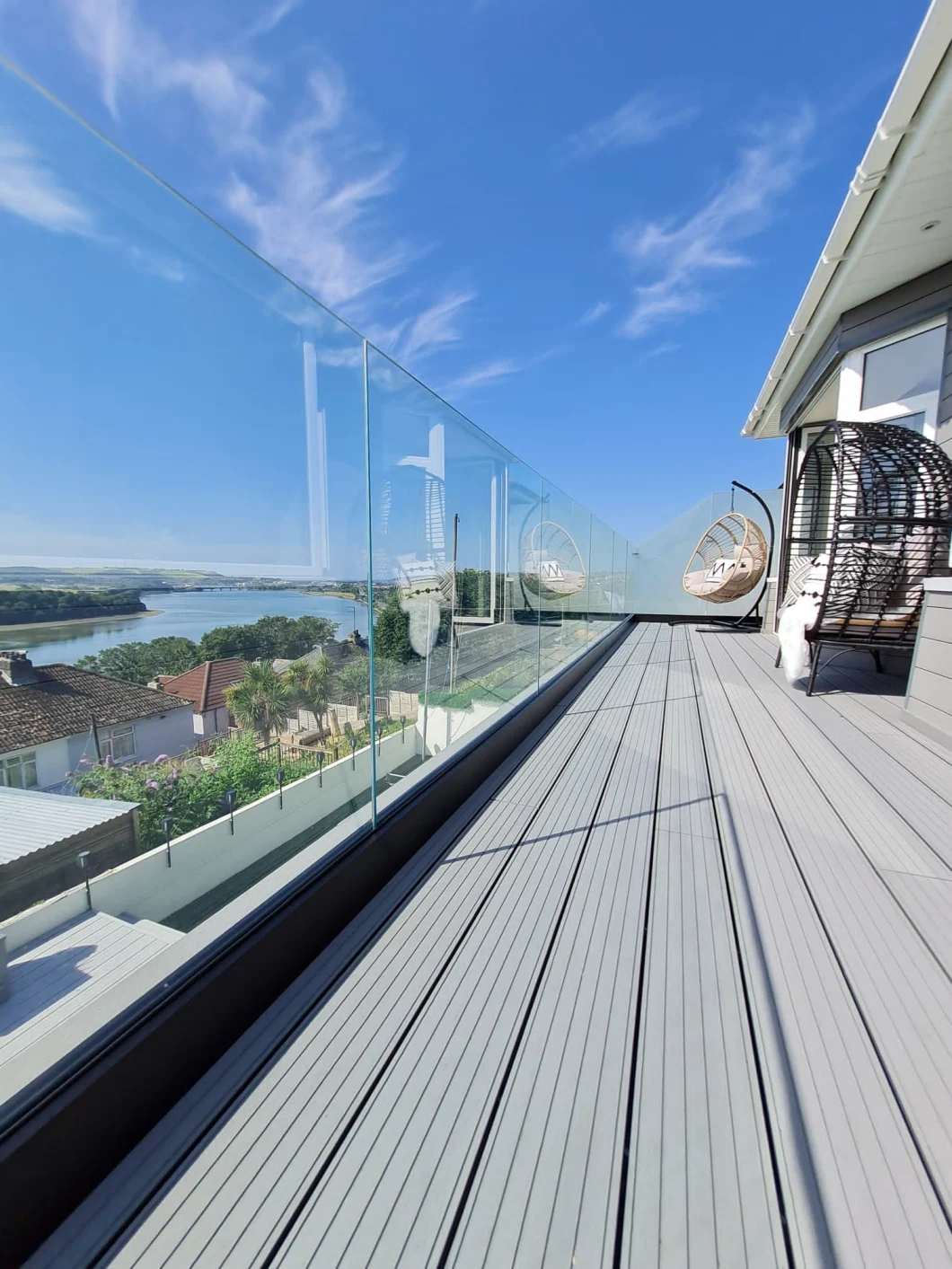Exteriror Frameless Aluminum 12mm Tempered Glass Balustrades for Balcony System Price