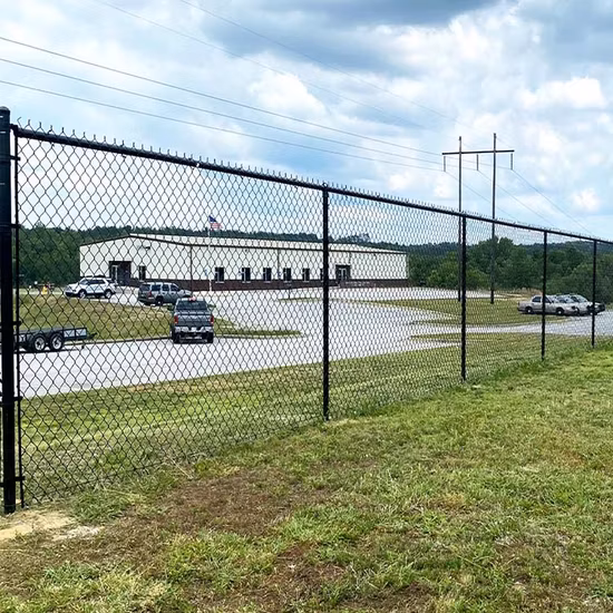Residential and Commercial Chain Link Fence Metal Wire Mesh Fencing